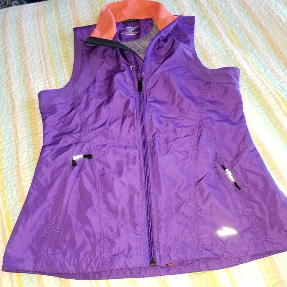 brooks vest purple